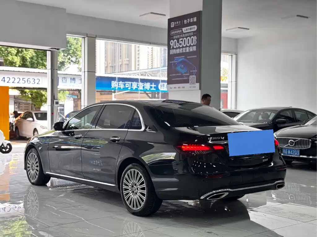 MERCEDES-BENZ E CLASS