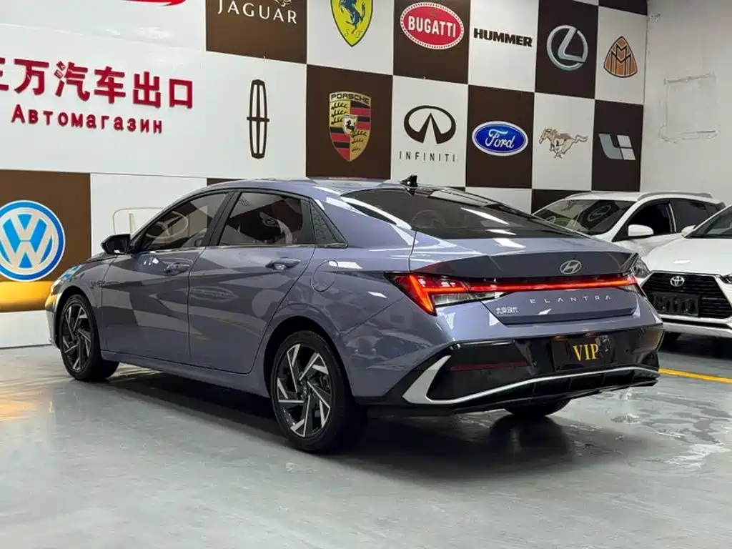 Hyundai Elantra — миниатюра 4