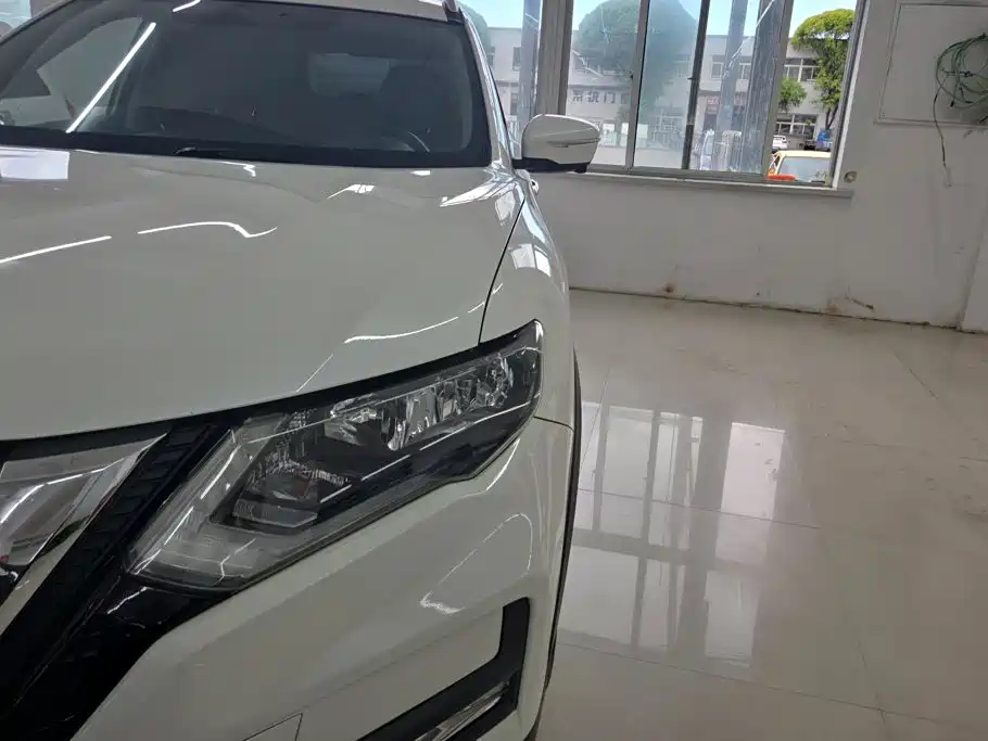Nissan X-Trail — миниатюра 5