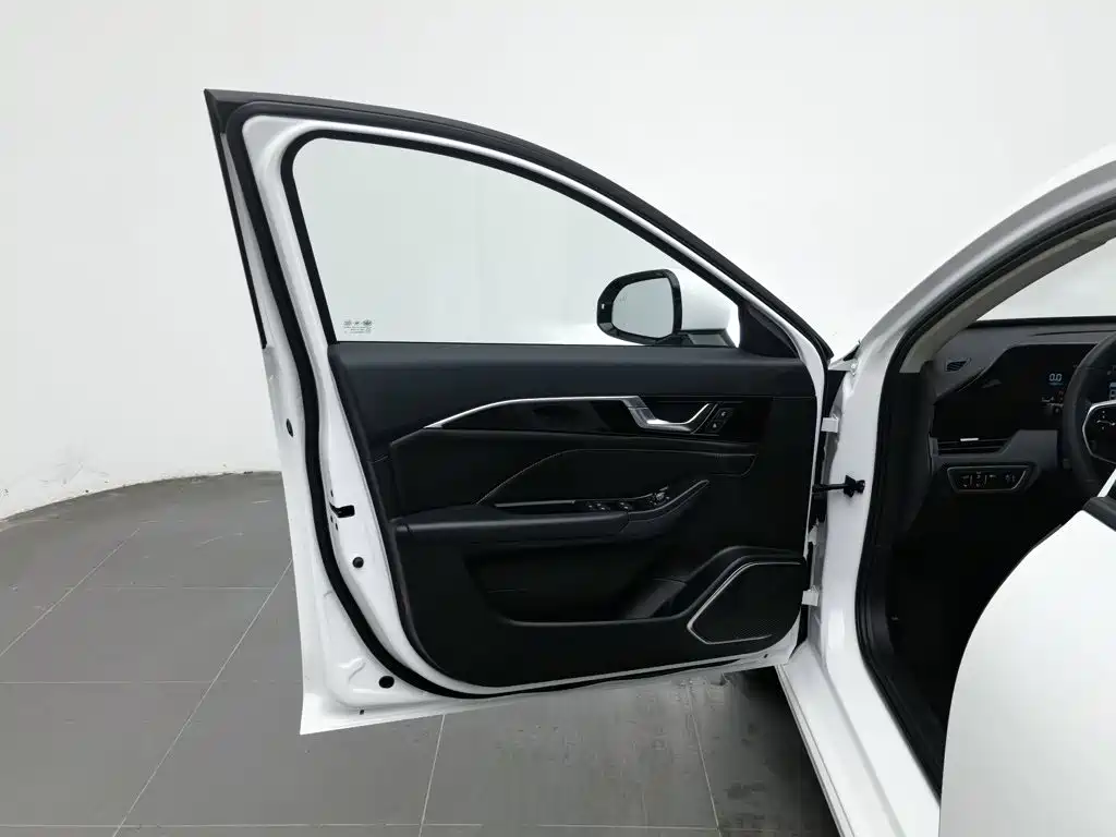 Bestune B70 — миниатюра 8