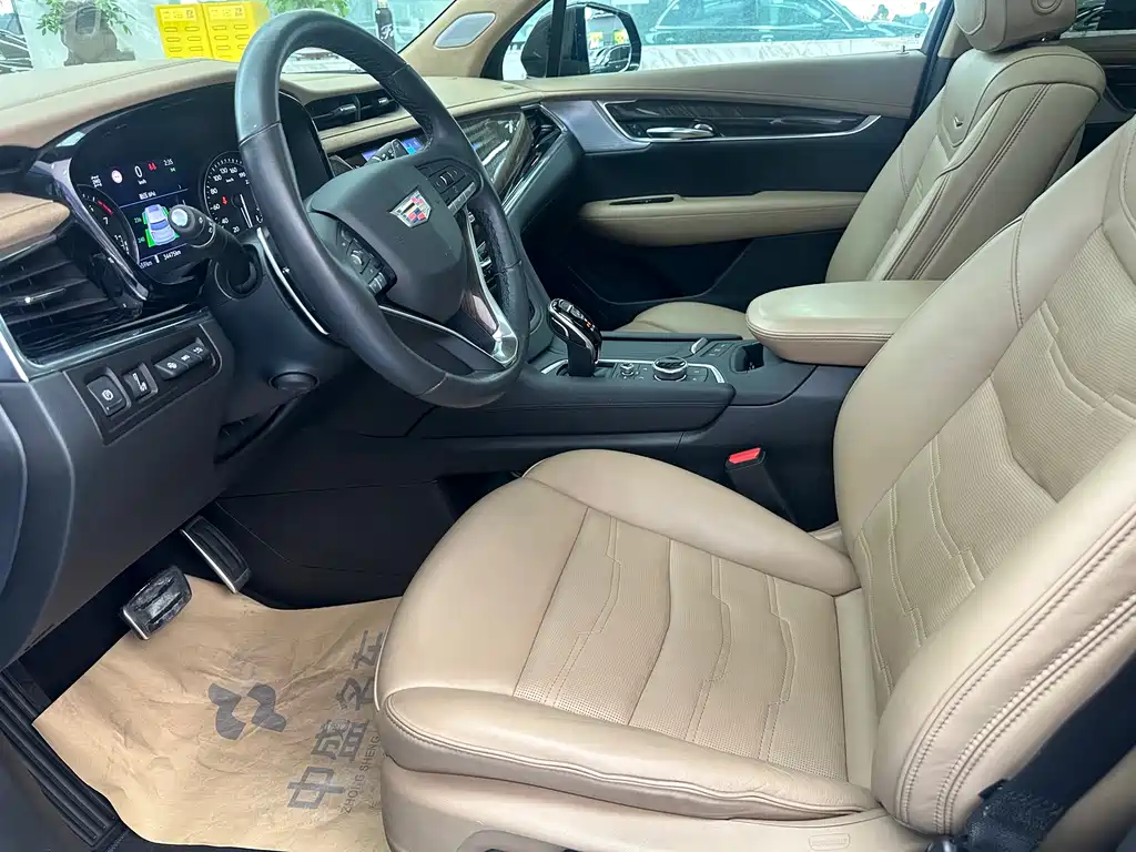 Cadillac XT6 — миниатюра 12