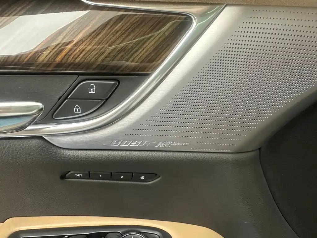 Cadillac XT6 — миниатюра 13