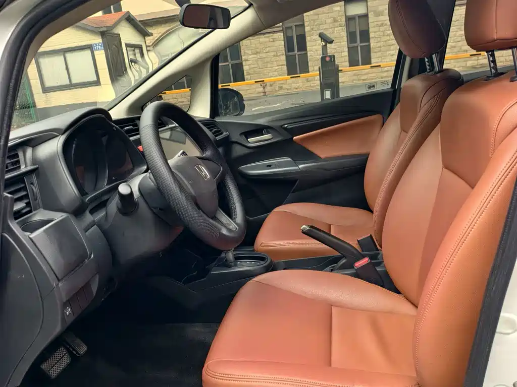 Honda Fit — миниатюра 5