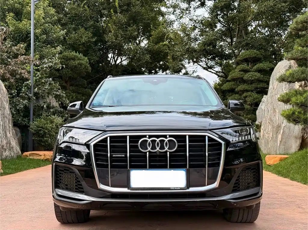 AUDI  Q7