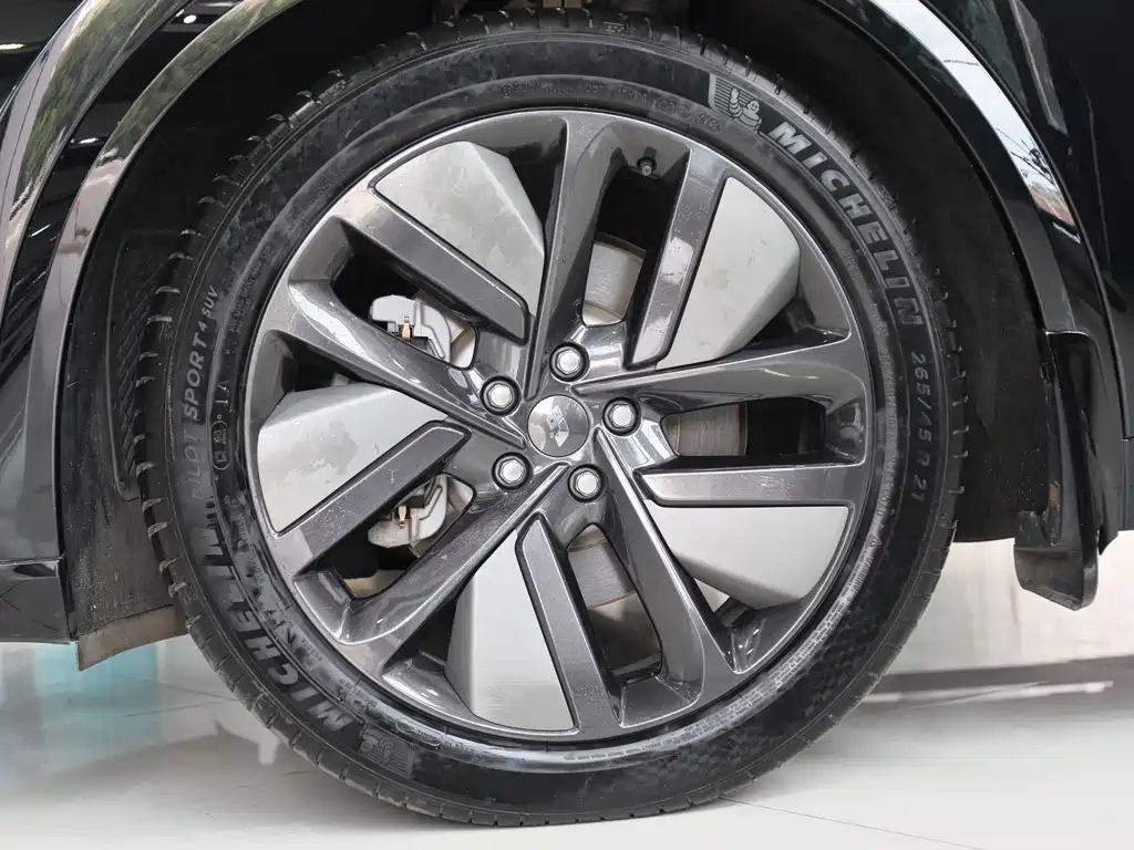 Li Auto Li L9 — миниатюра 5