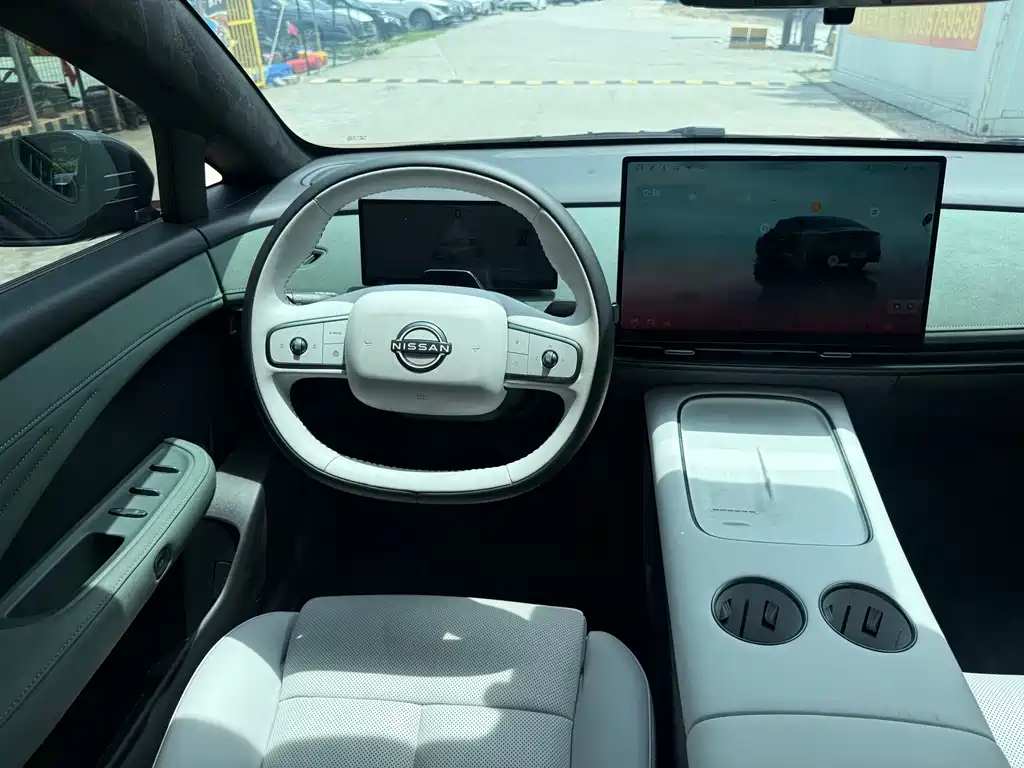 Nissan N7 - фото 9