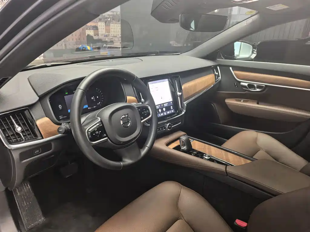 Volvo S90 — миниатюра 5