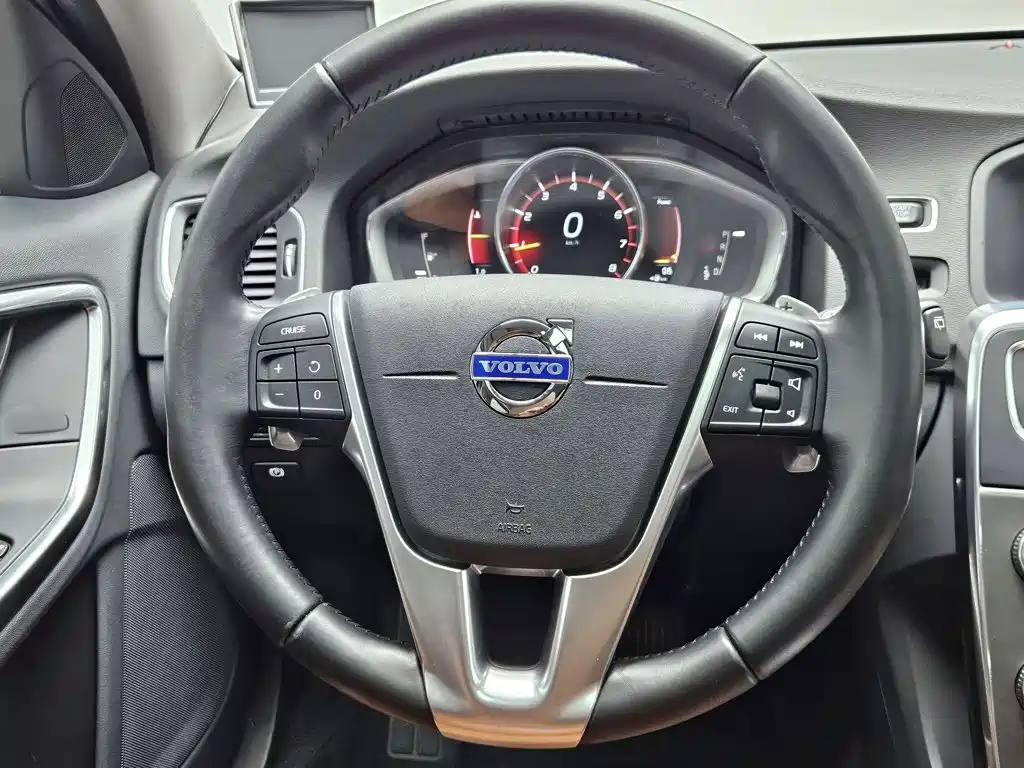Volvo V60 — миниатюра 12