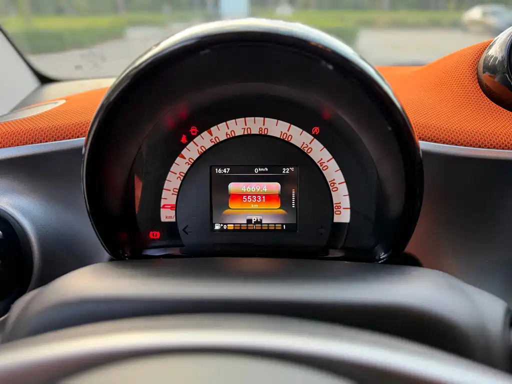 smart Smart Fortwo — миниатюра 12