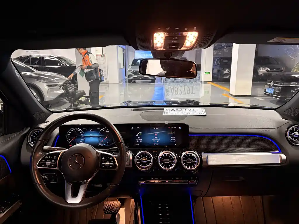 Mercedes-Benz GLB — миниатюра 15