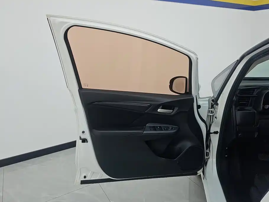 Honda Fit — миниатюра 7