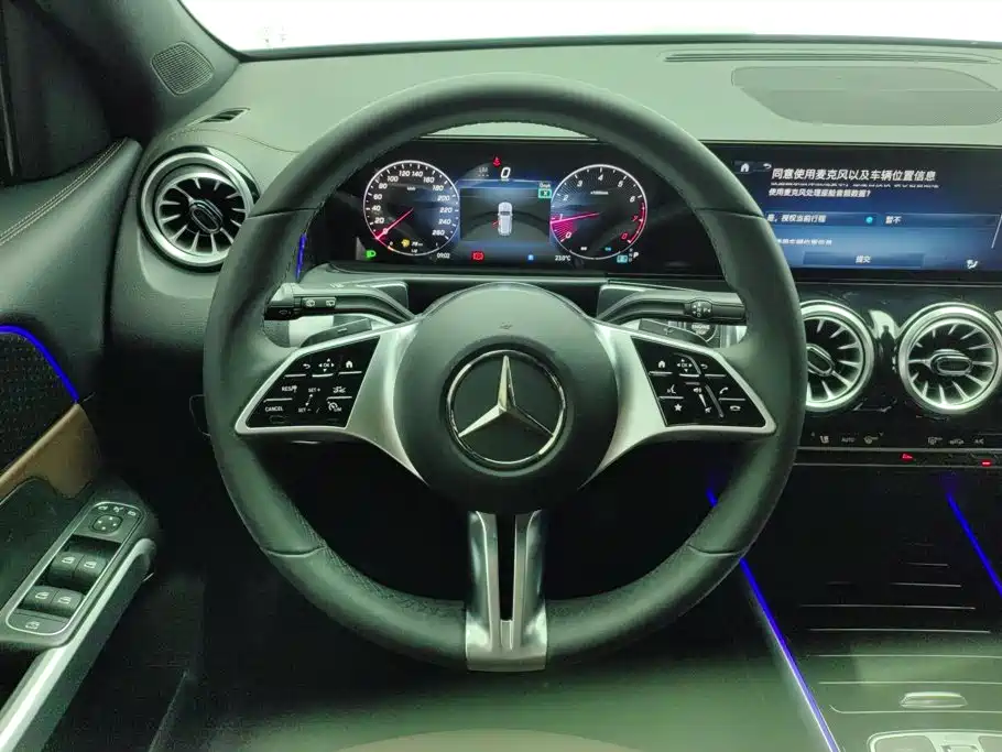 Mercedes-Benz GLB — миниатюра 15