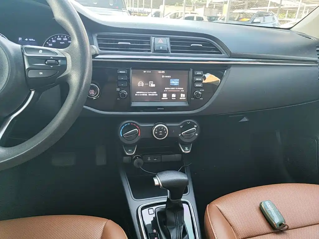 Kia KX Cross — миниатюра 13
