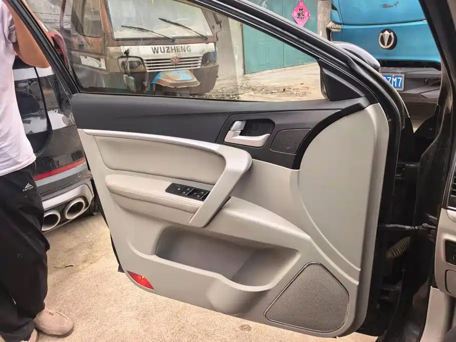 Geely Emgrand — миниатюра 7