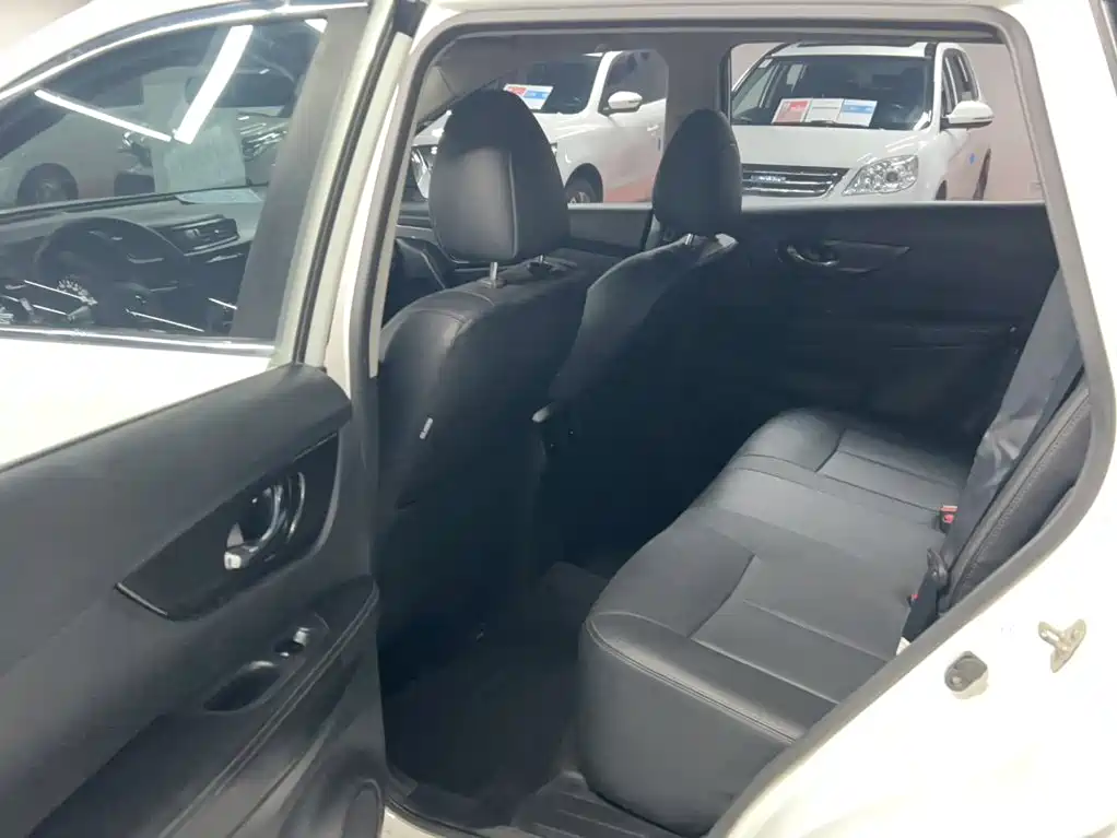 Nissan X-Trail — миниатюра 10