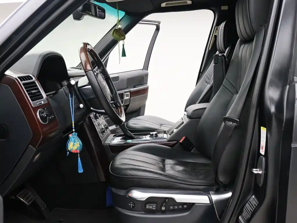 Land Rover Range Rover — миниатюра 2