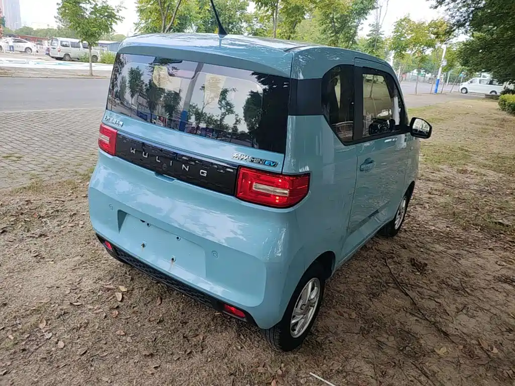 Wuling MINIEV — миниатюра 7