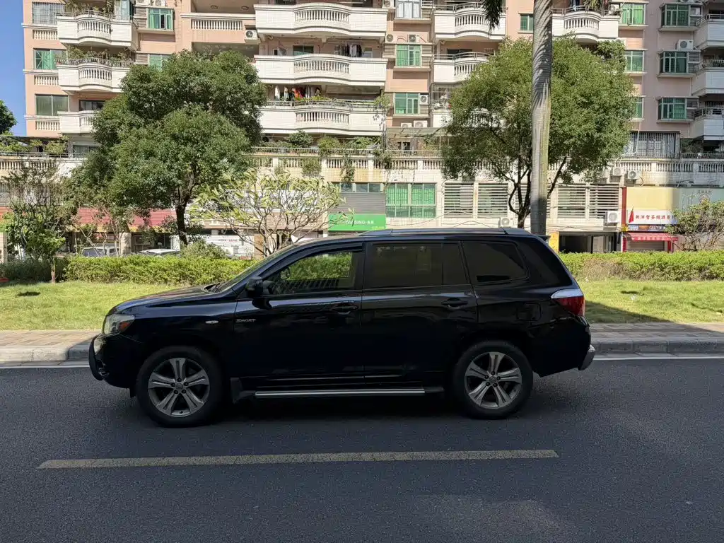 Toyota Highlander — миниатюра 3