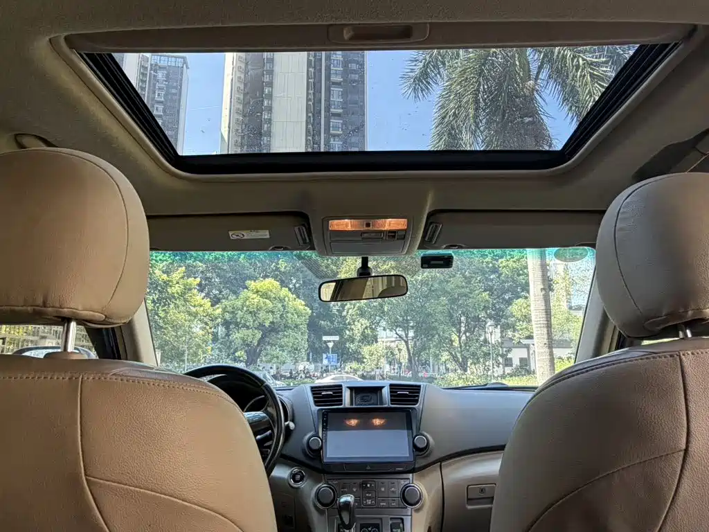 Toyota Highlander — миниатюра 9
