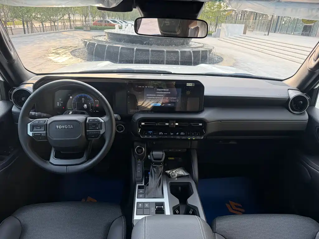 Toyota Prado — миниатюра 12