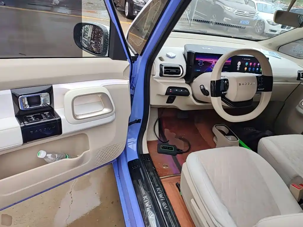 Baojun KiWi EV — миниатюра 16