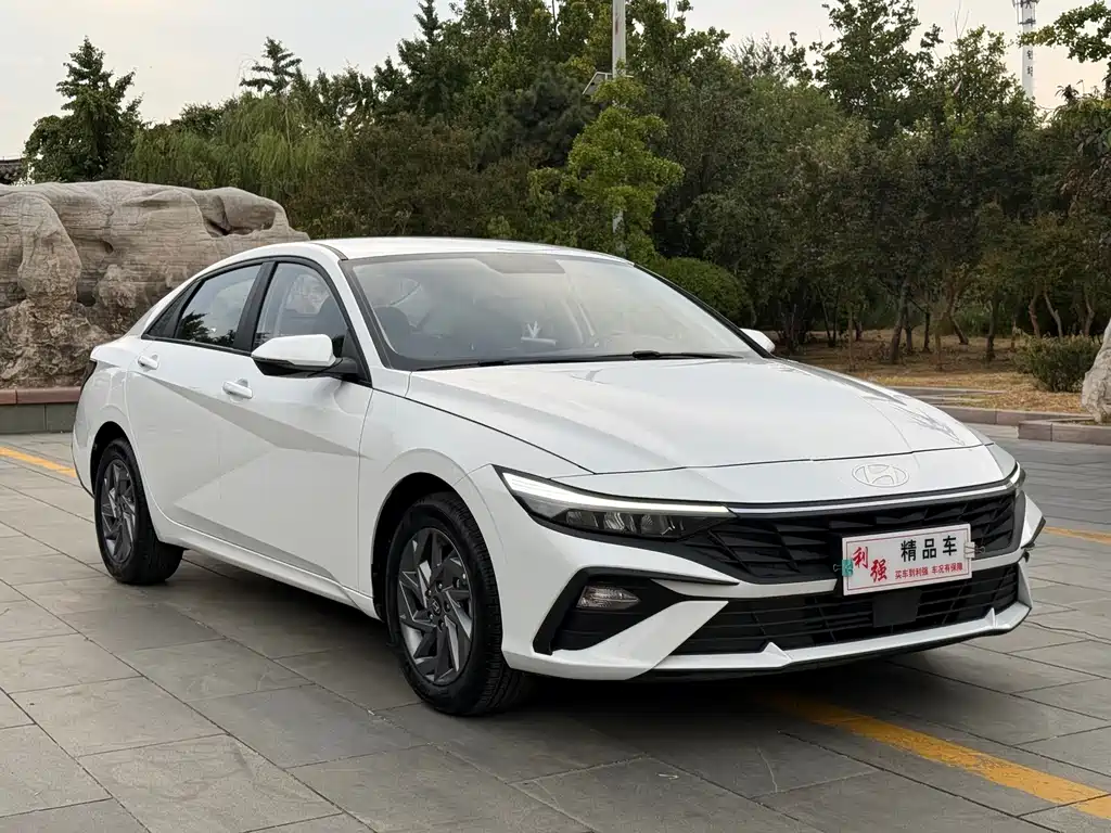 Hyundai Elantra — миниатюра 3