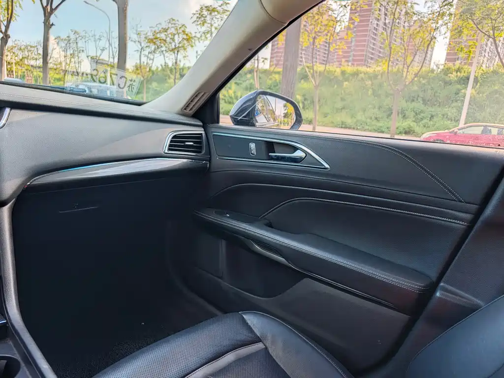 Ford Taurus — миниатюра 12