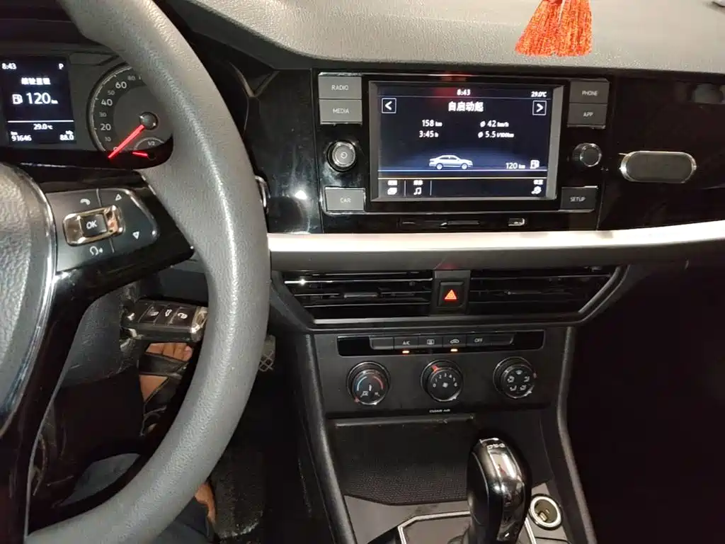 Volkswagen Lavida — миниатюра 13