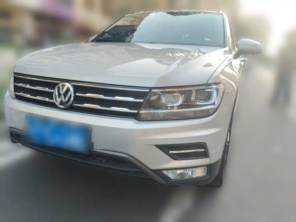 Volkswagen Tiguan L — миниатюра 2