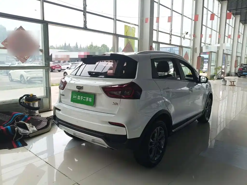 Geely Vision X3 — миниатюра 7