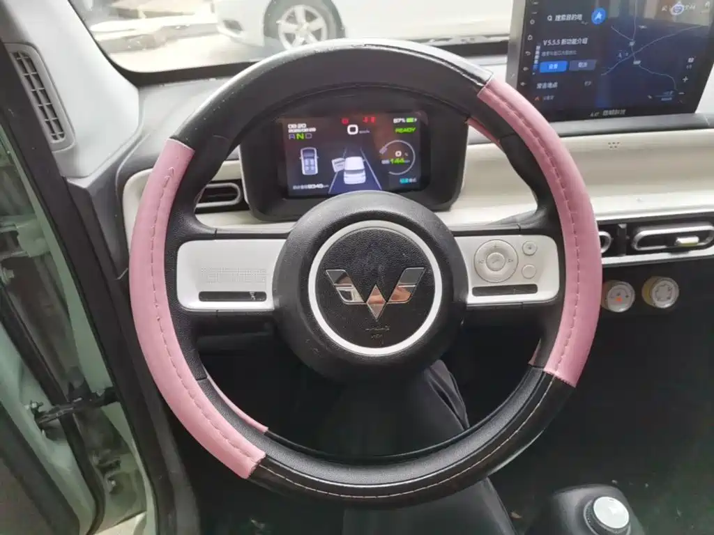 Wuling MINIEV — миниатюра 11