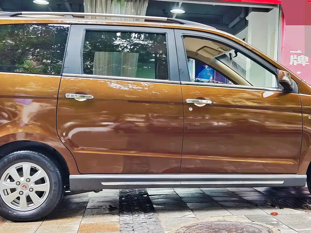 Wuling Hongguang — миниатюра 4