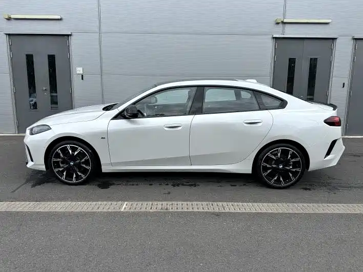 BMW 2 Series — миниатюра 3
