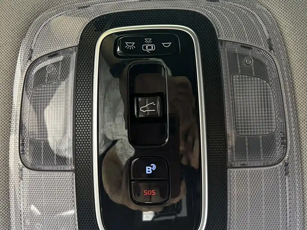 Hyundai Elantra — миниатюра 13