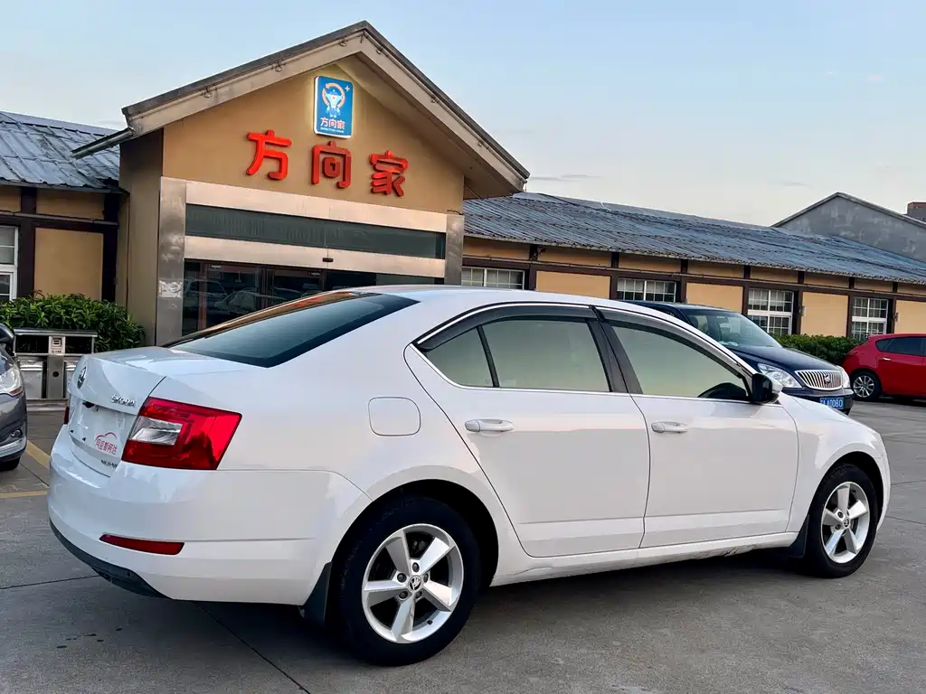 Skoda Octavia — миниатюра 9