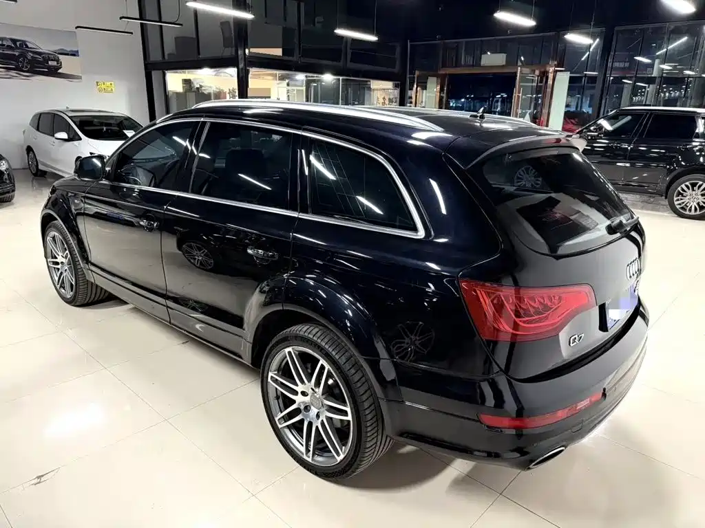 Audi Q7 — миниатюра 4