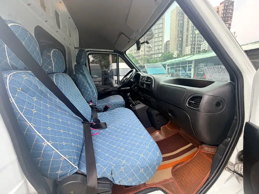 JMC Tesla — миниатюра 9