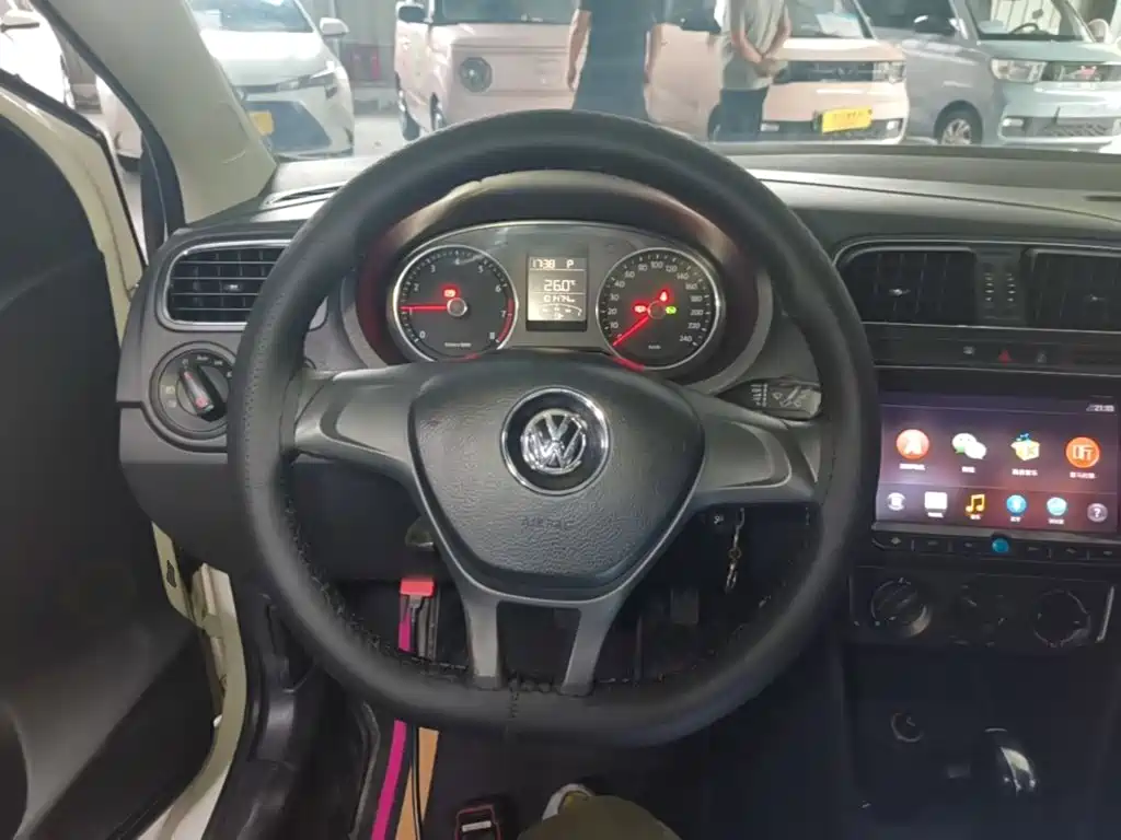 Volkswagen Polo — миниатюра 11