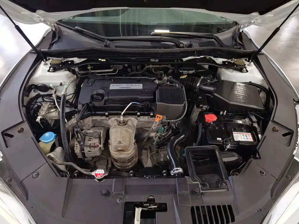 Honda Accord — миниатюра 6