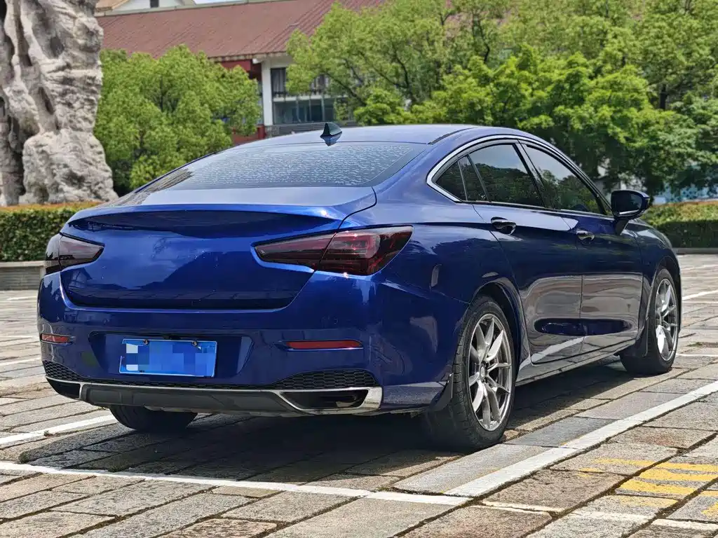 Hongqi Hongqi H5 — миниатюра 18