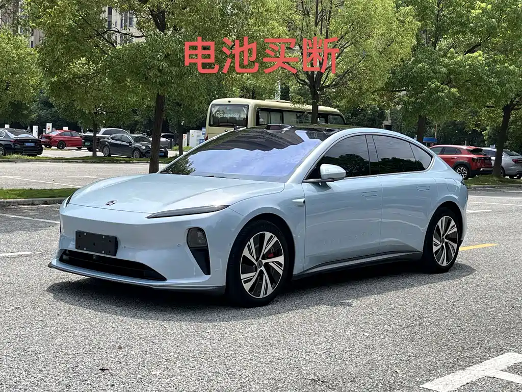 NIO ET5