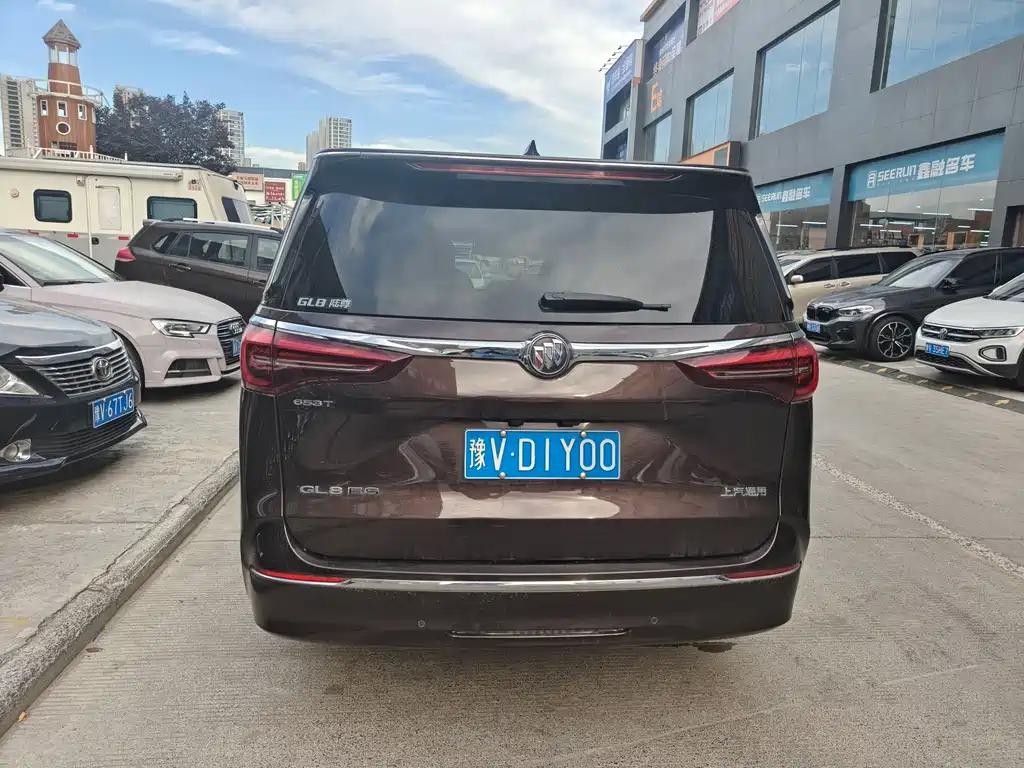 Buick GL8 — миниатюра 8