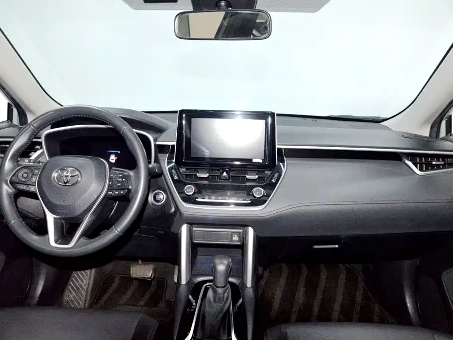 Toyota Corolla Cross — миниатюра 11