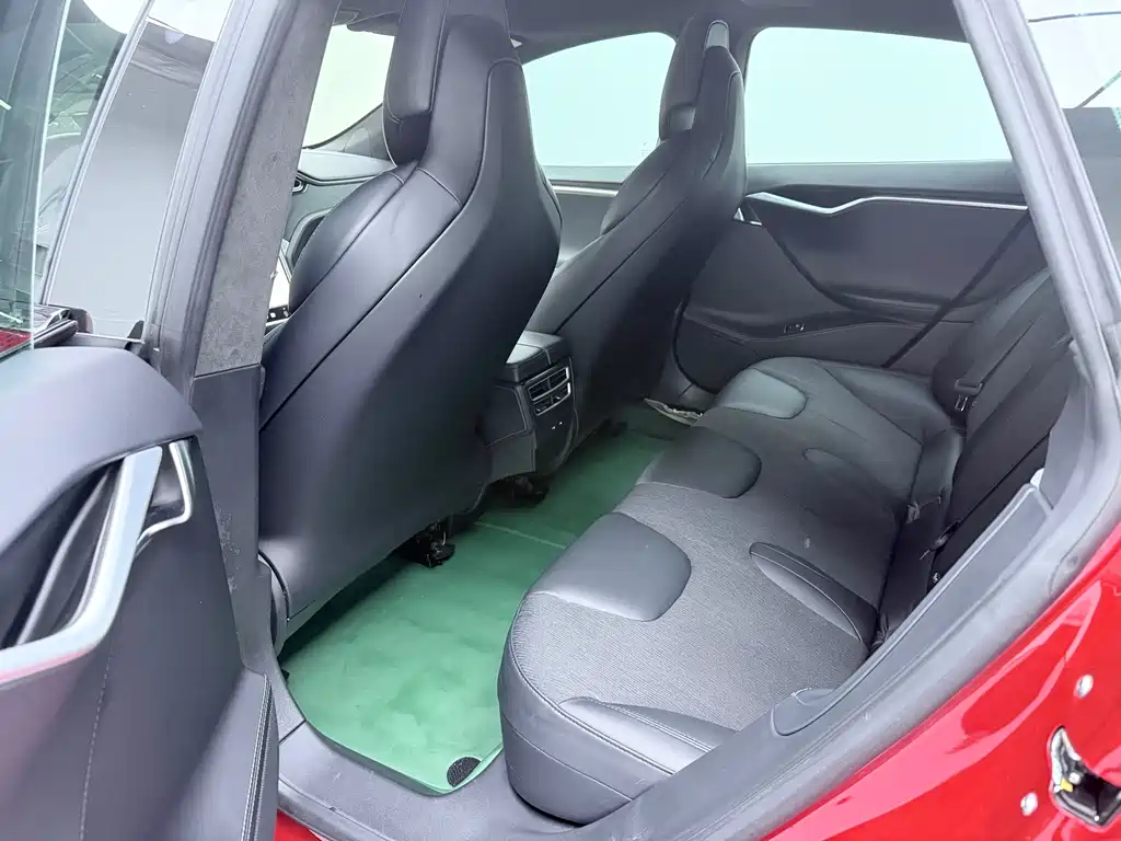 Tesla Model S — миниатюра 6