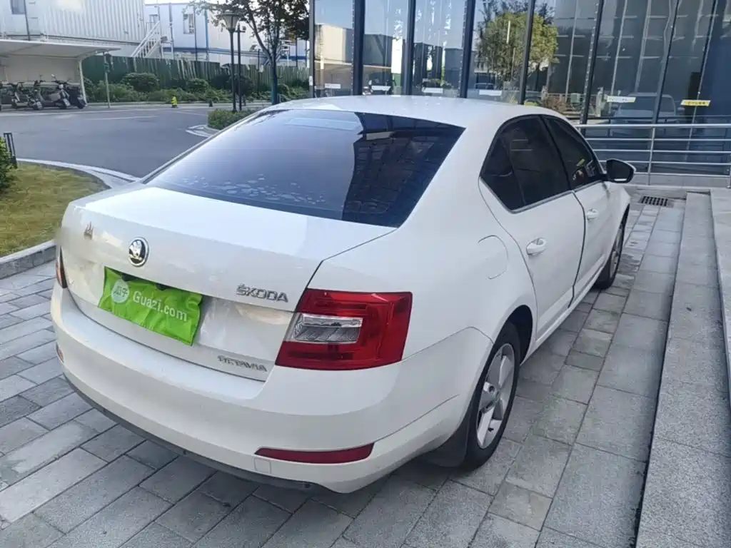 Skoda Octavia — миниатюра 7