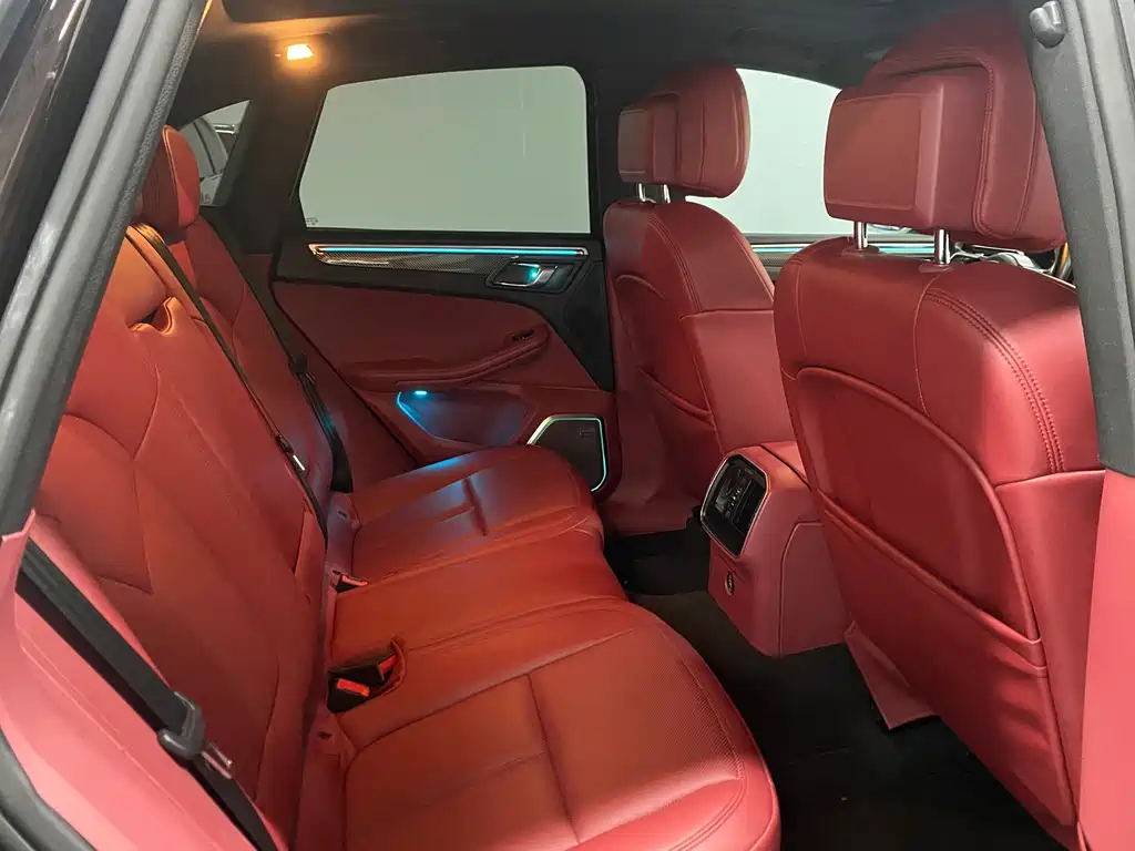 Porsche Macan — миниатюра 11