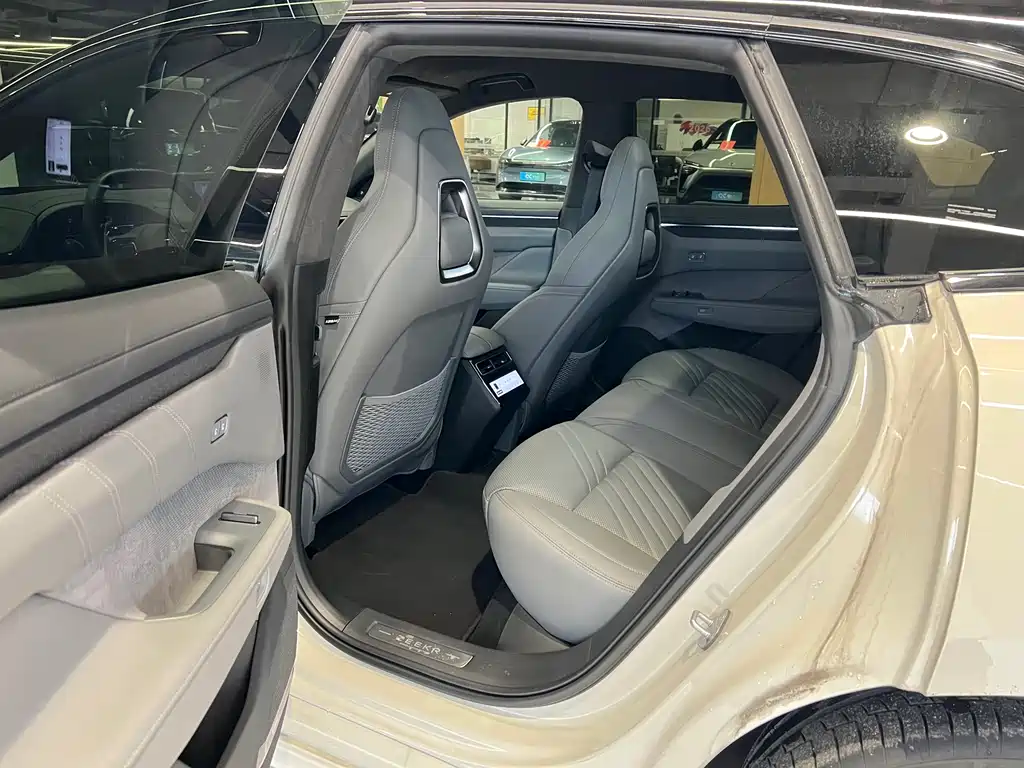 ZEEKR EXTREME KRYPTON 001