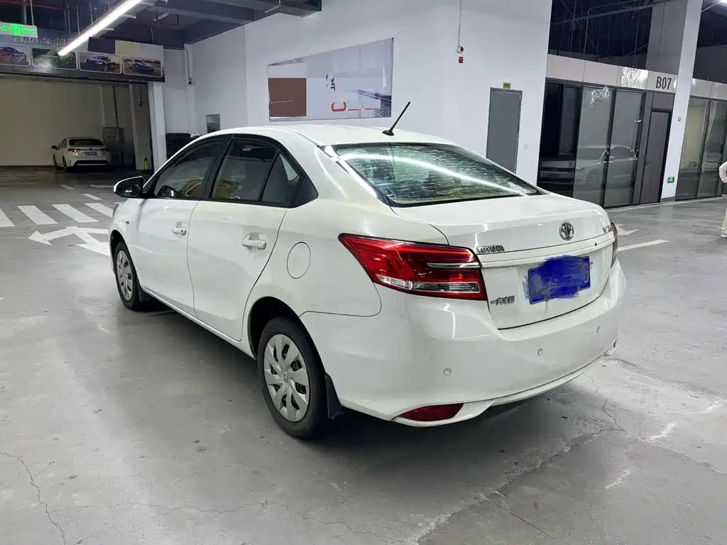 Toyota Vios — миниатюра 9