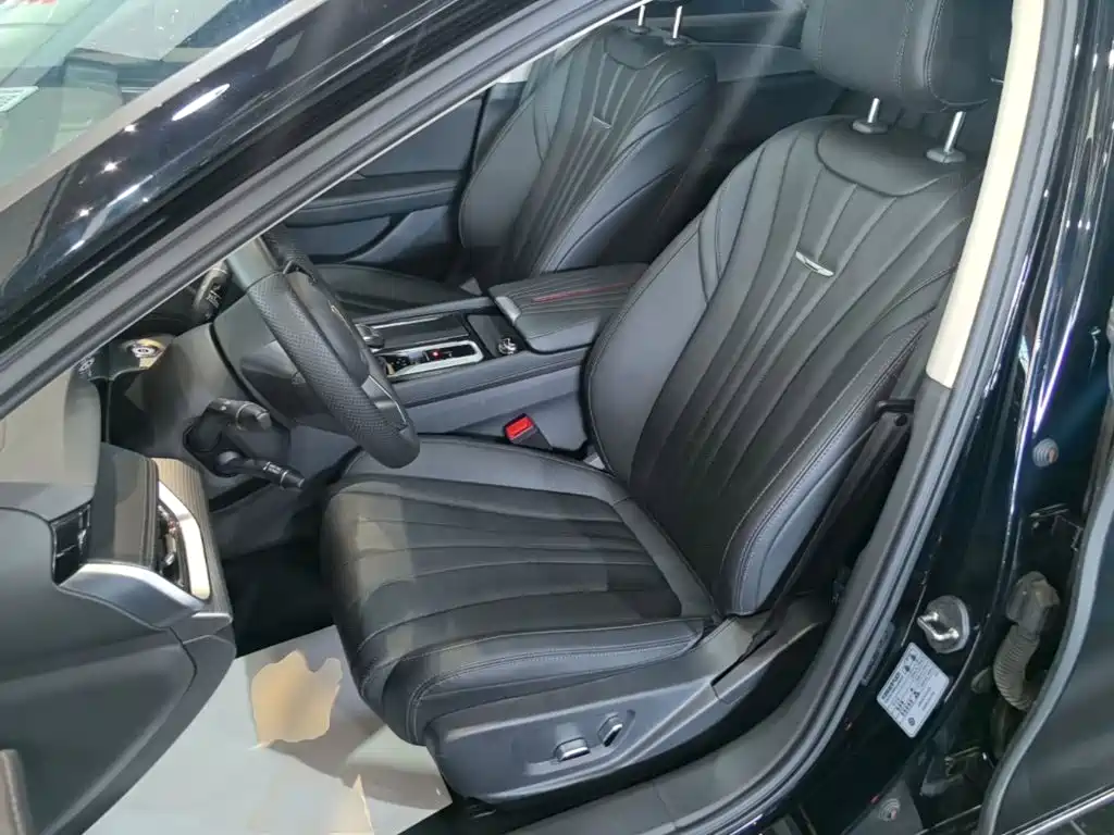 Hongqi Hongqi H5 — миниатюра 15