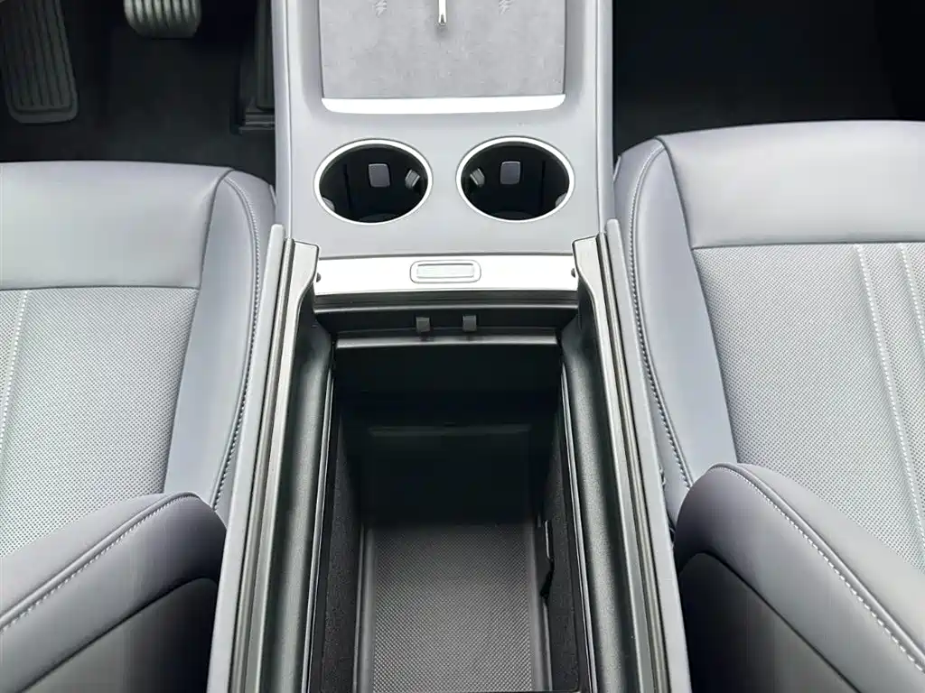 XIAOMI CAR XIAOMI YU7